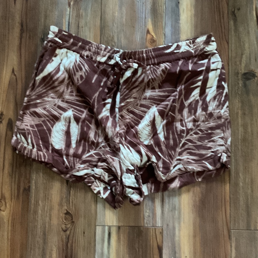 O'Neill Brown Leaf Print Shorts Medium
